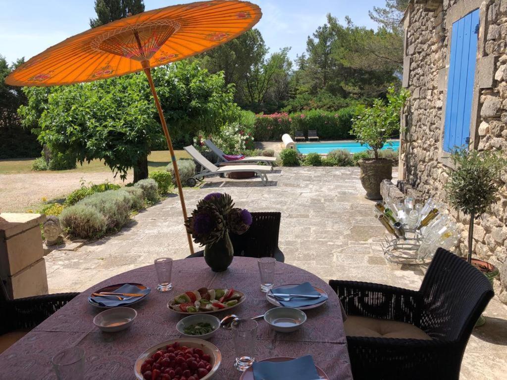 Very Pleasant Provencal Mas, Typical To The Region, With Heated Pool In Saint Remy De Provence - 9 People Villa Exterior photo